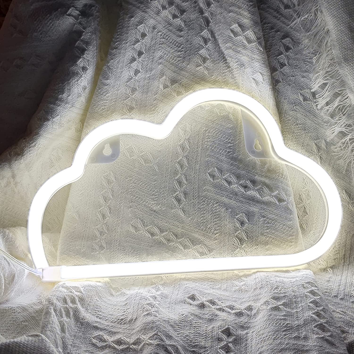 Cloud Neon Signs, LED Cloud Neon Light for Wall Decor, Battery or USB Powered Cloud Sign Shaped Decoration Wall Lights for Bedroom Aesthetic Teen Girl Kid Room Christmas Birthday Wedding Party White